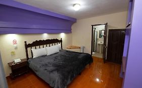 Hotel D'Monica